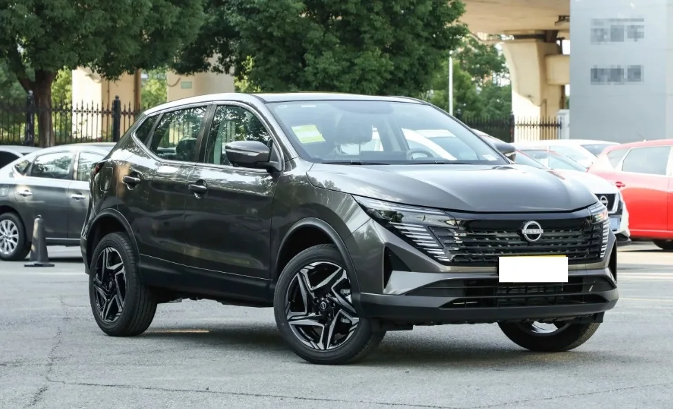 2025 Nissan Qashqai Hot sale Large space SUV Available now Special offer fuel version CVT 2.0L