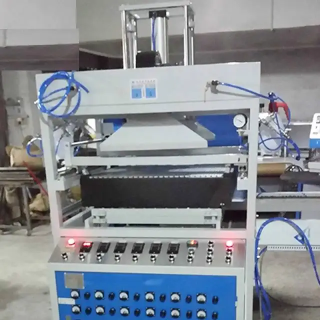 Full Automatic Paper Egg Tray Machine / 24 Moulds Octahedrons Type Egg Trays Maker