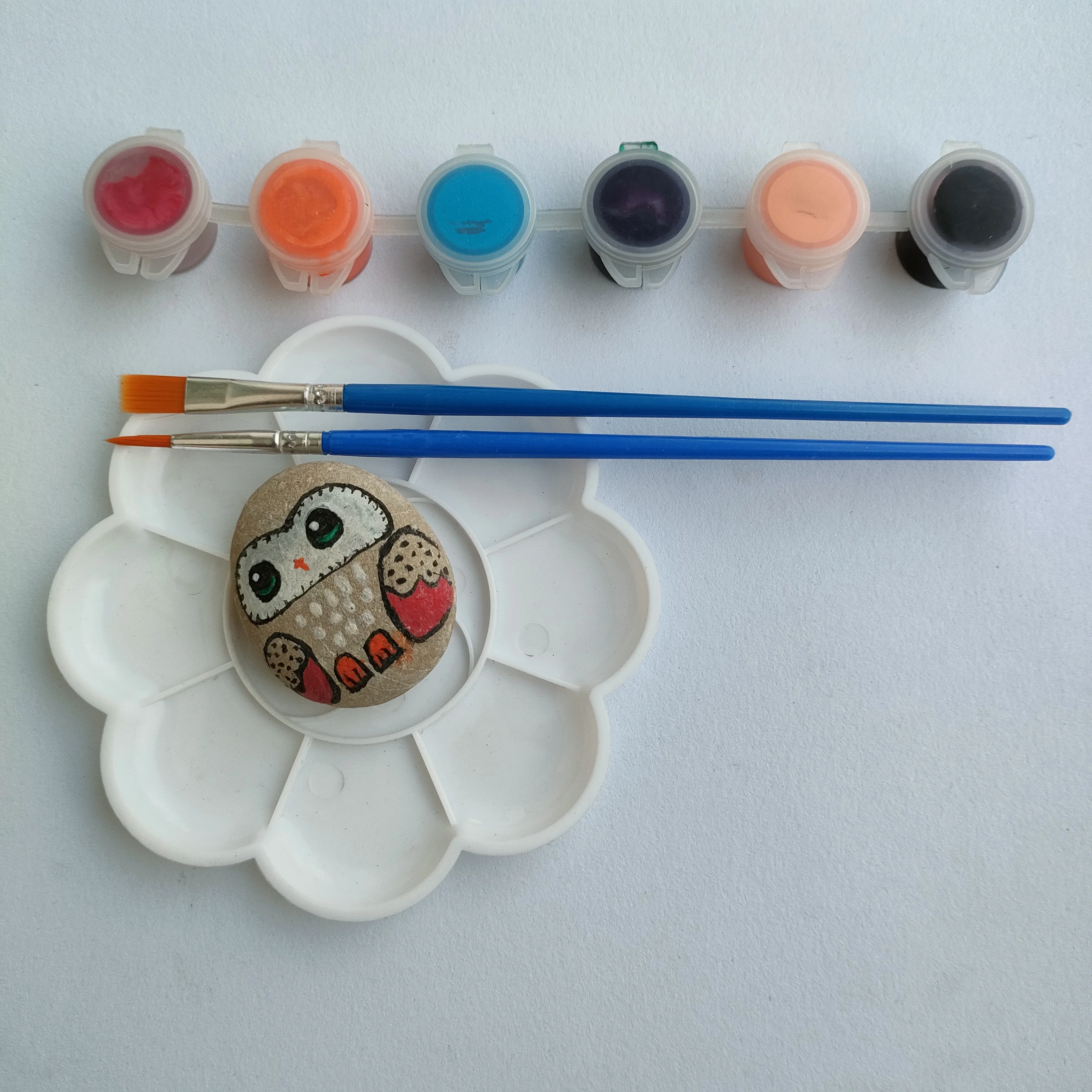 Hot sale Non-toxic Acrylic DIY Stone Painting Creative Graffiti Paint Set pebble stones DIY hand drawn rocks kit