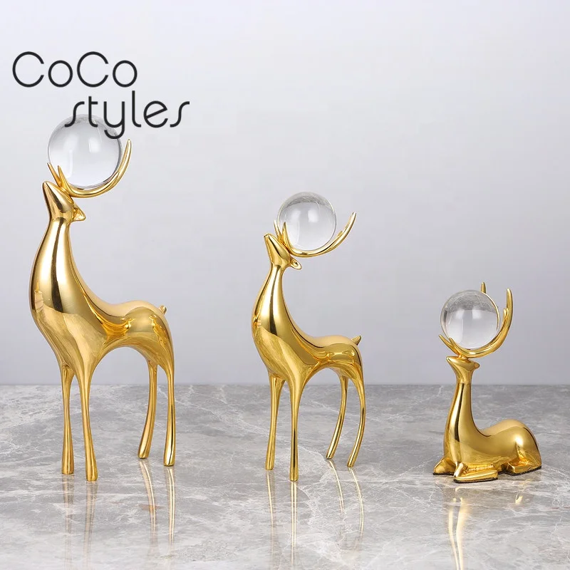 
Cocostyles custom Luxurious brass deer with crystal ball decoration pieces for luxury living room home ornament 