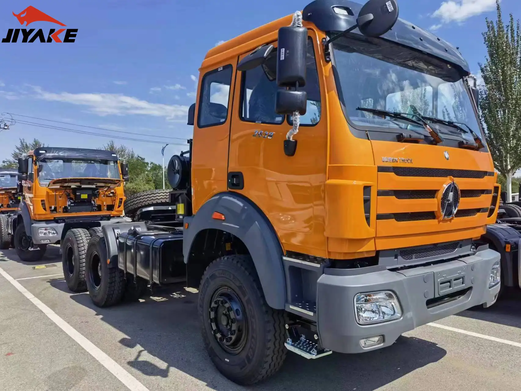 Новый трейлер для трактора Beiben 6x6 4x4 6x4 380 л.с.