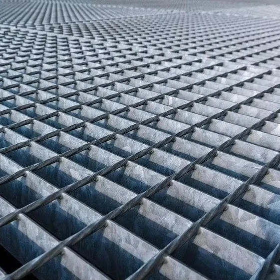 Сварная зубчатая плоская решетка из углеродистой стали горячего цинкования