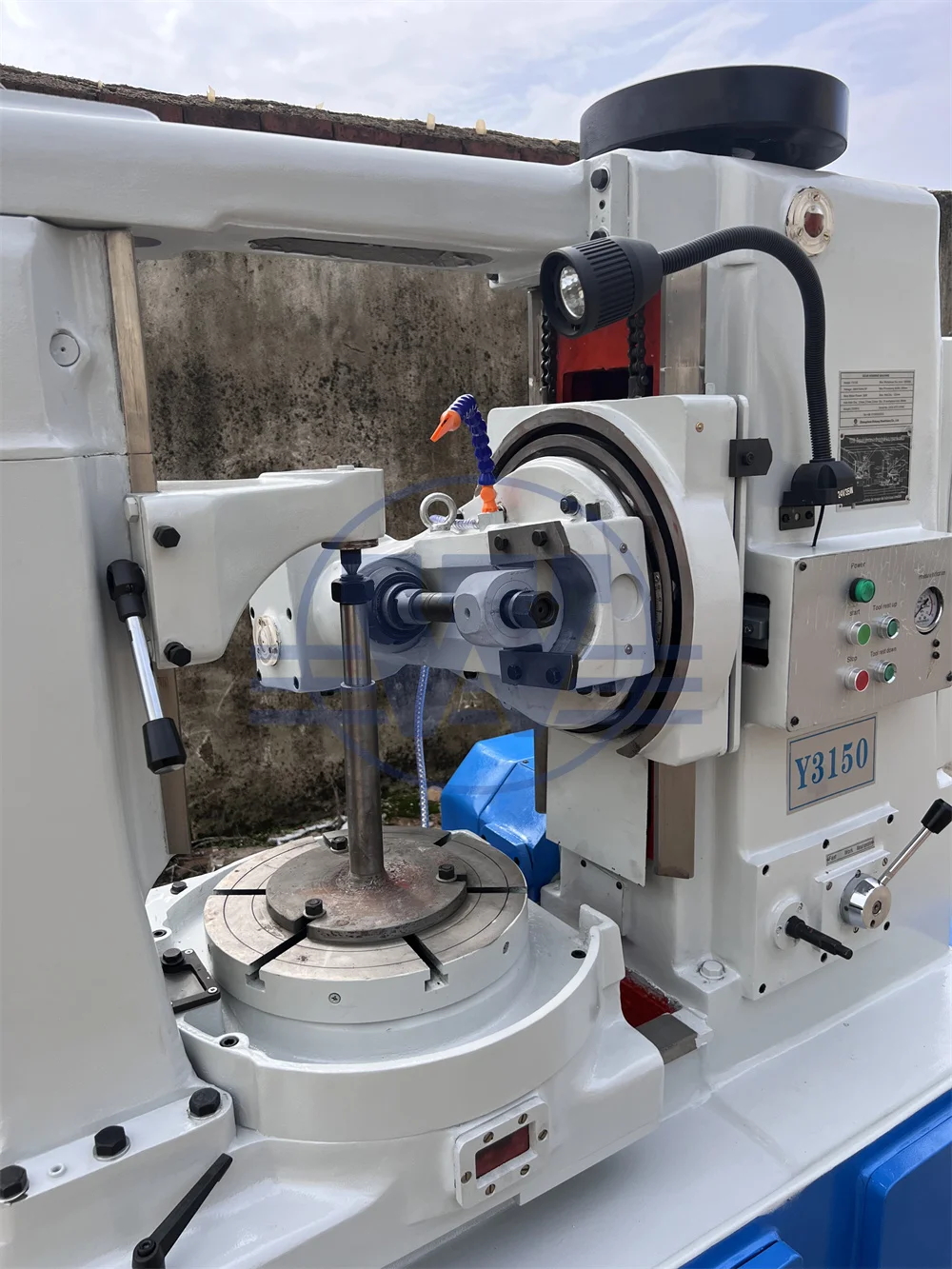 Factory Supply Y3150 Y3180 Small Cnc Gear Hobbing Machine Metal Gear Hobbing Machine For Sale Gear Processing Equipment