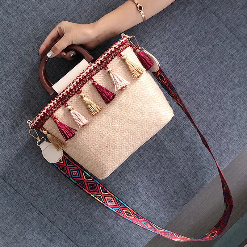 Support custom fashionable rattan bali straw bags women handbags
