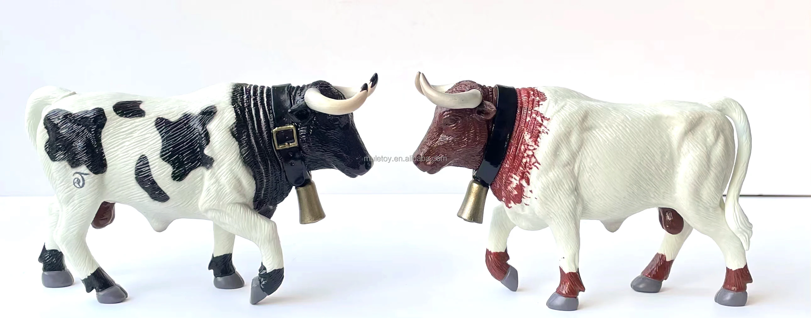 Hot Sale animals figures toys Cow/Bull Model Animal Figurines Toys for Gift