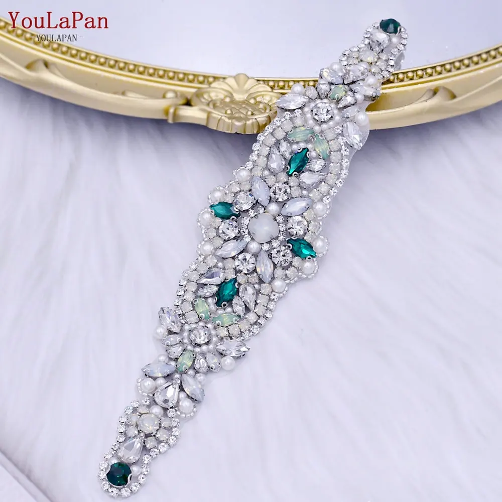 Женский пояс со стразами