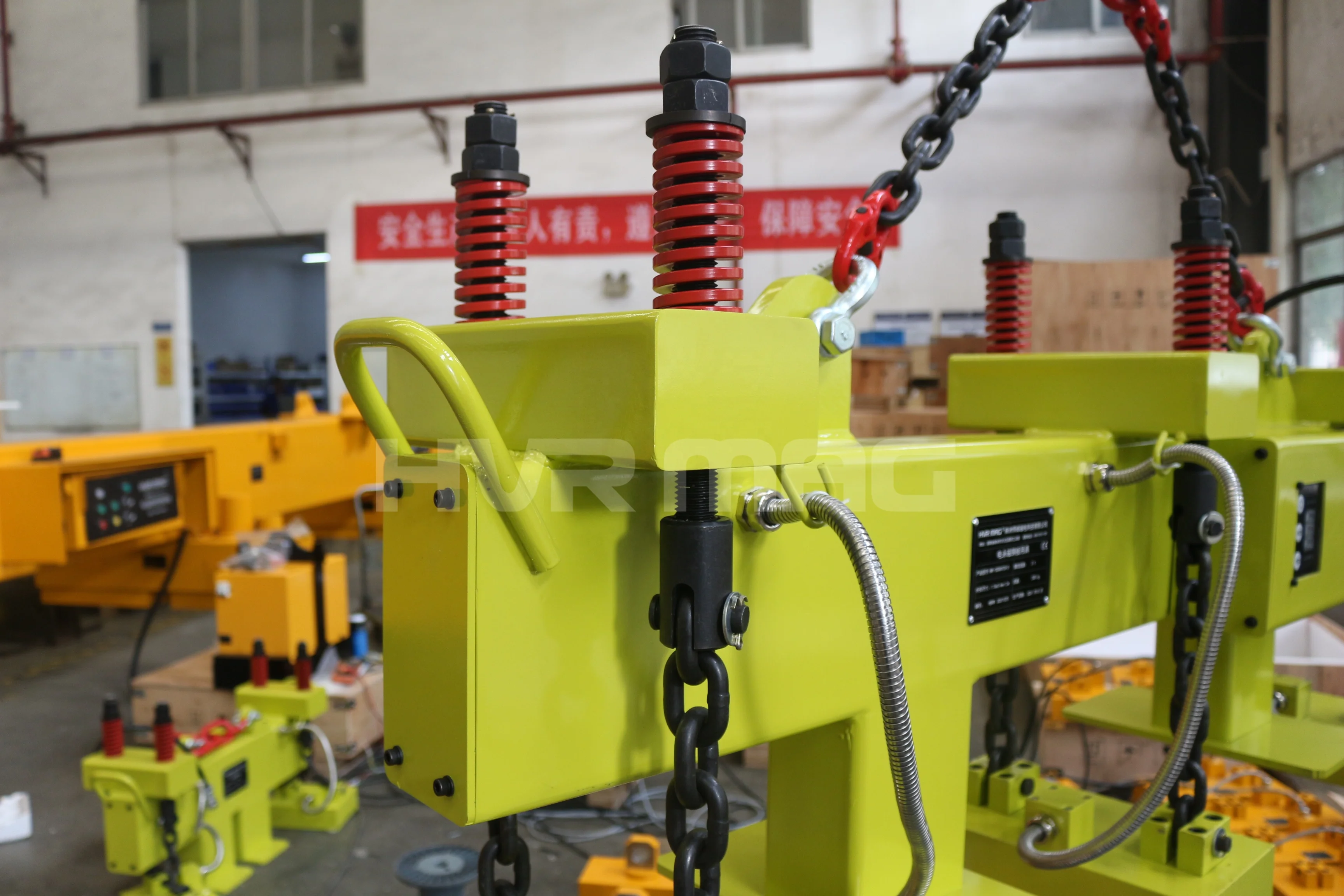 Energy-saving  Electro-permanent Magnetic Lifter For the Handling of  2 Ton Steel Plates In a Easy Way