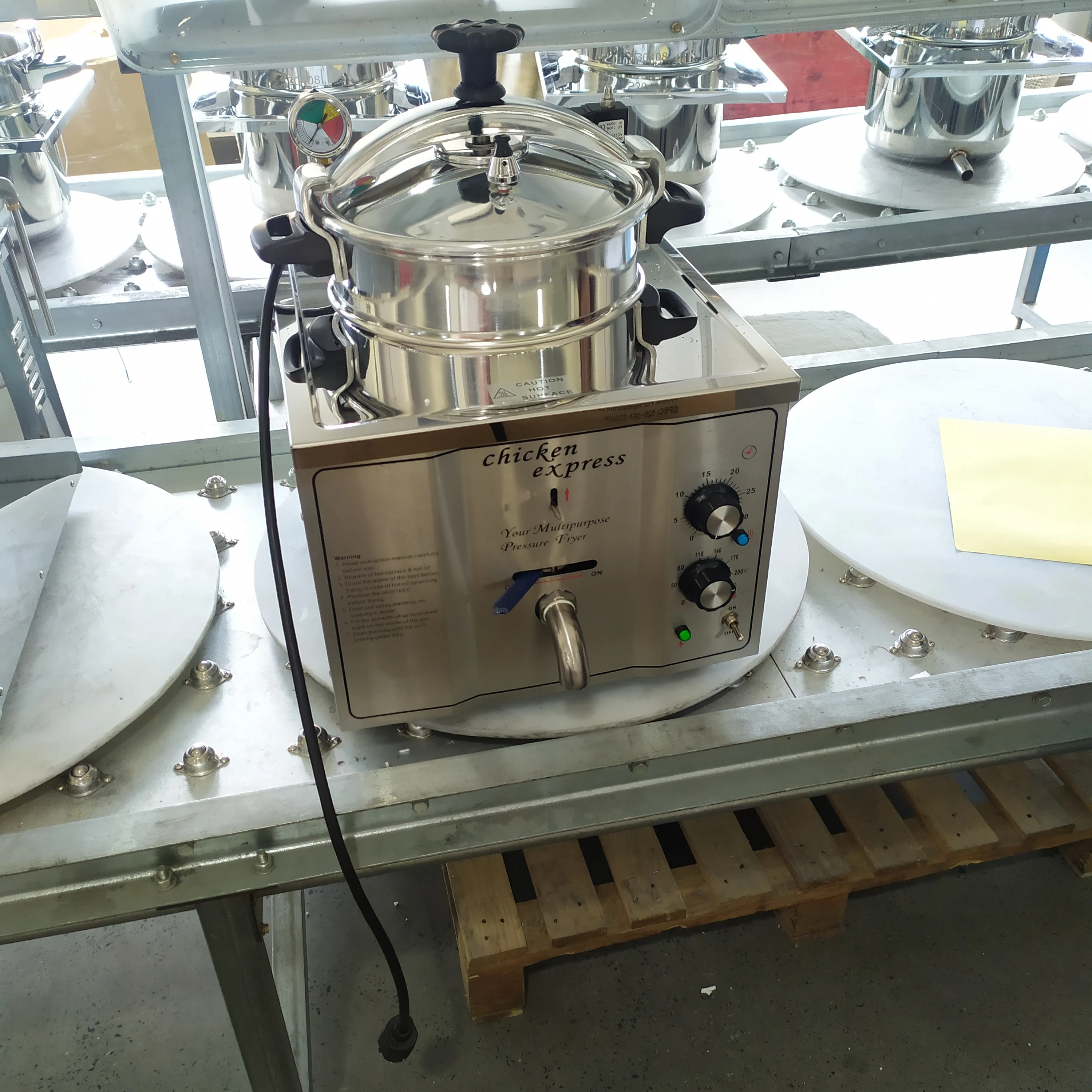 MDXZ-16 Table Top Pressure Fryer Chicken Express 25 liter gas chicken pressure fryer