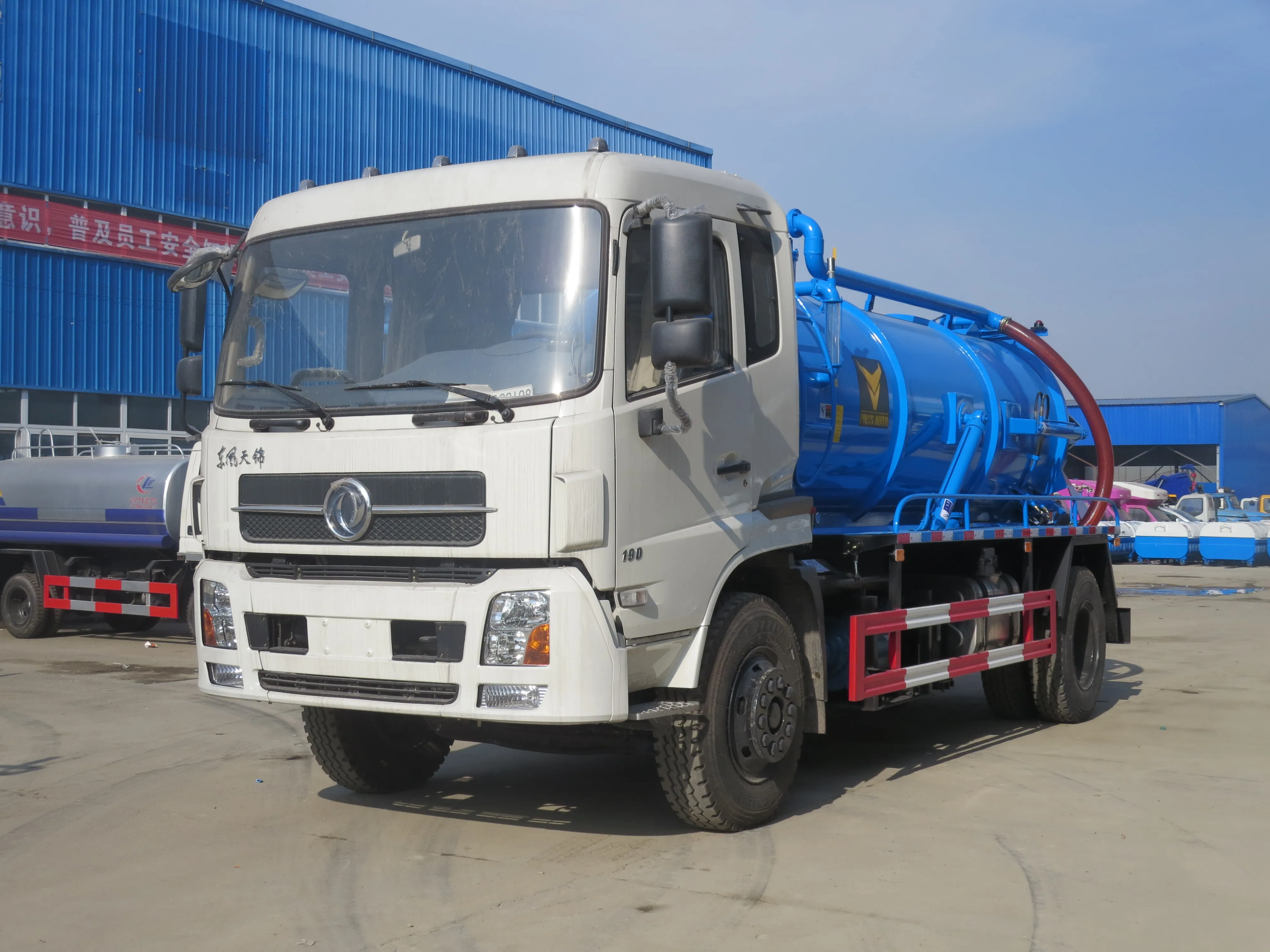 Hot Sales Sewer Septic Tanks 12Tons Vacuum Pump Sewage Tanker Truck