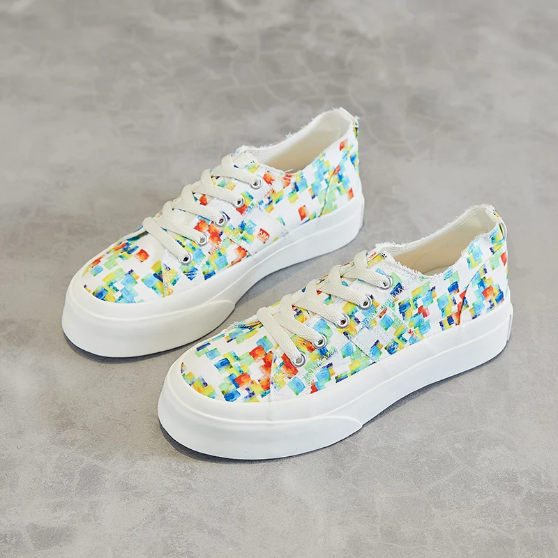 Factory hot sale new white ladies canvas shoes men women casual low top custom canvas shoes for new style