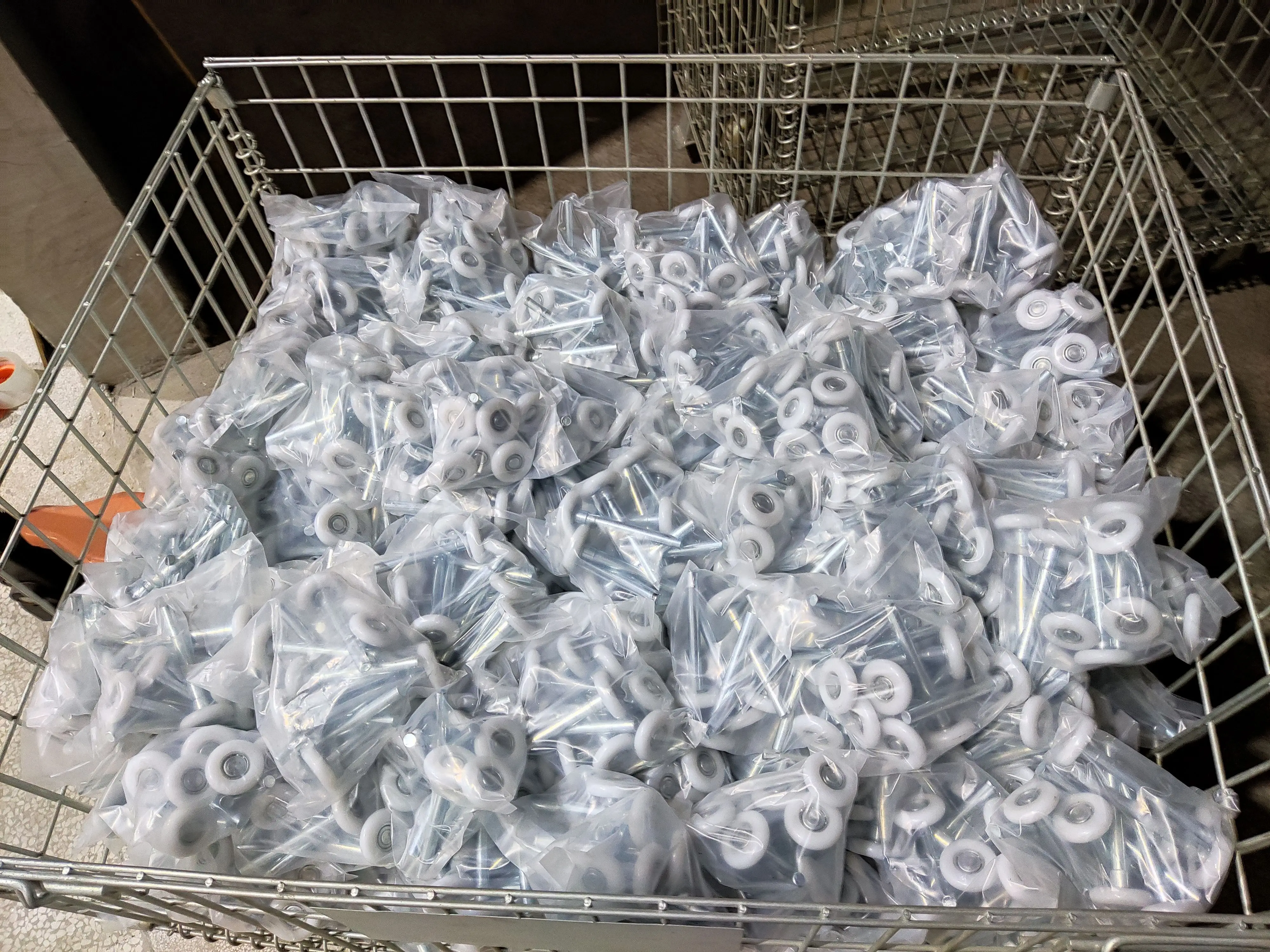 Best quality factory direct sale 2/3 inch nylon steel heavy duty garage door rollers with manufacturer price