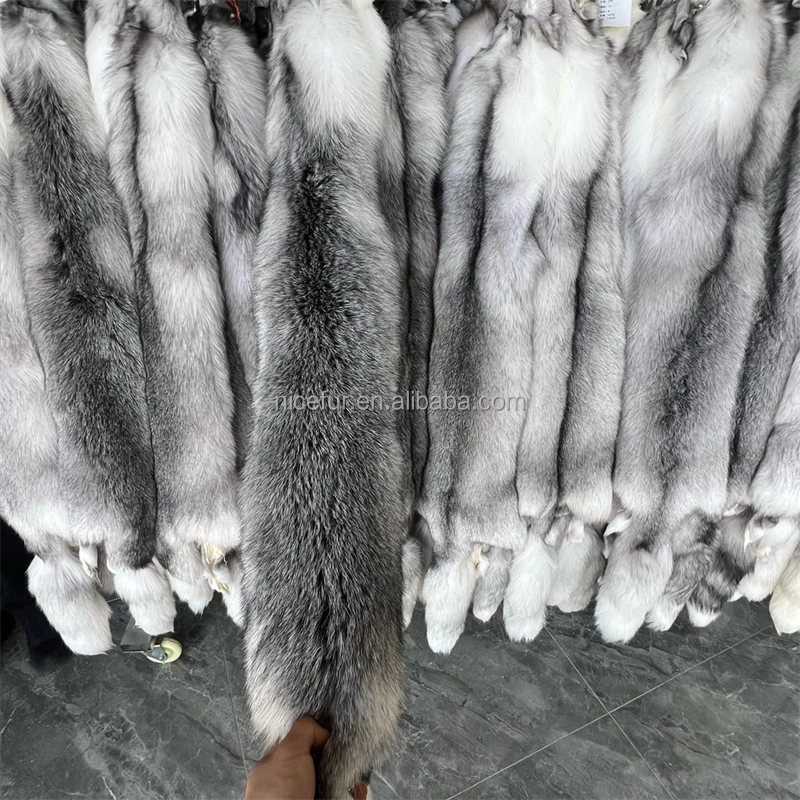 Finland Natural Cross Pattern Color Fox Fur Pelt Skin