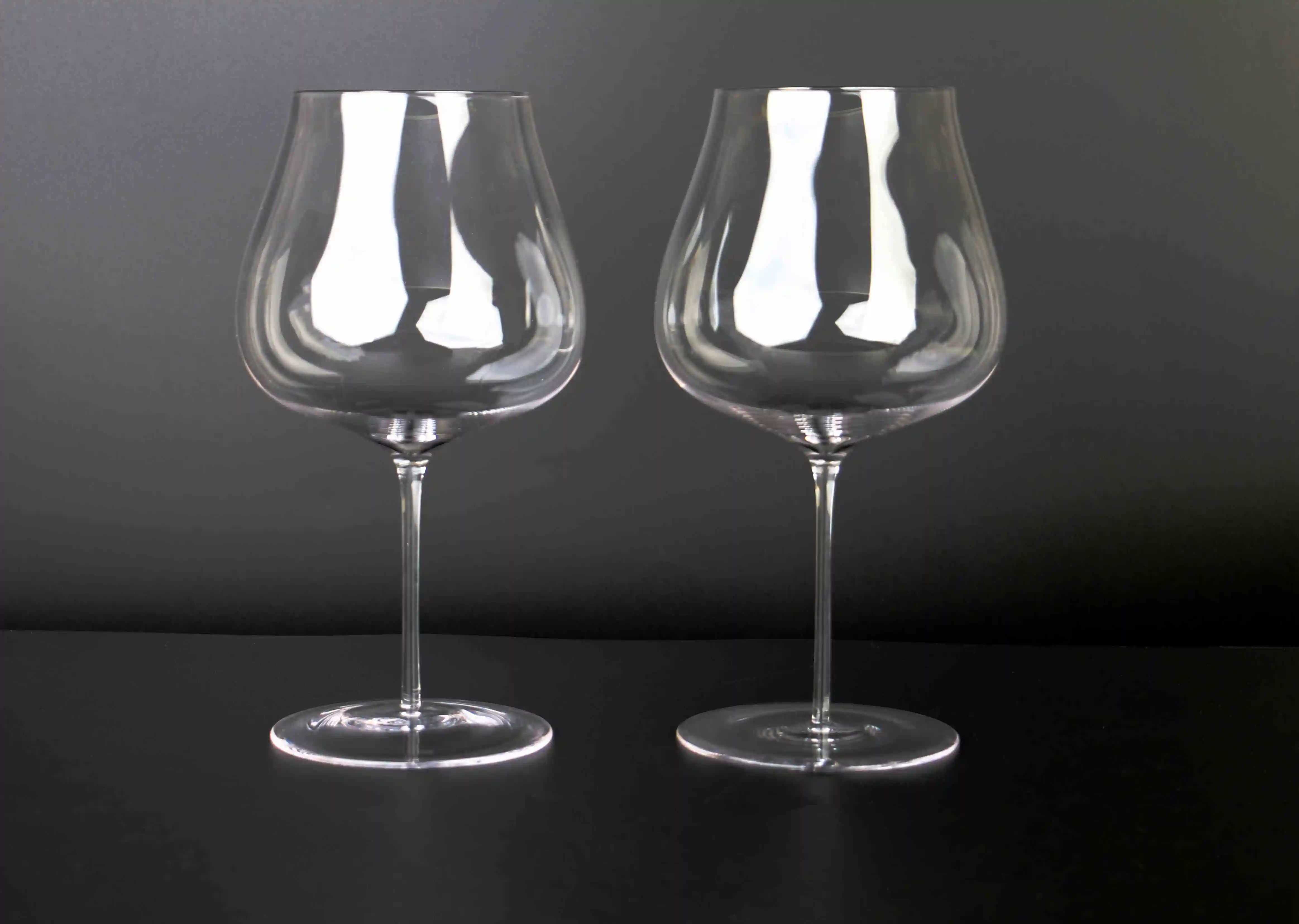 Hand Blown Crystal Red Wine or White Wine Burgundy Glass Hand Crafted by Artisans Gifts for Women Men Wedding Anniversary