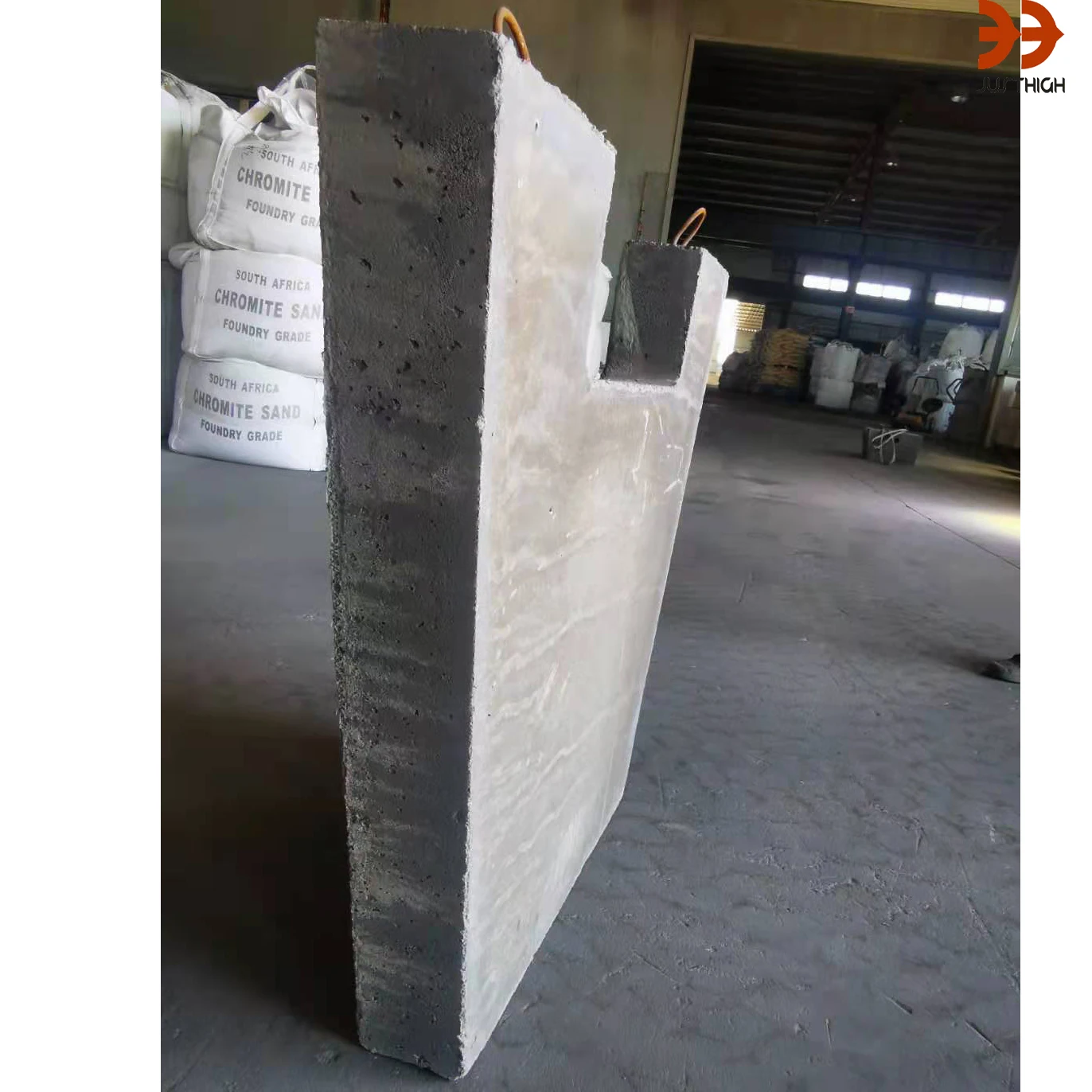 DBM or olivine production cast brick slag retaining wall for converter