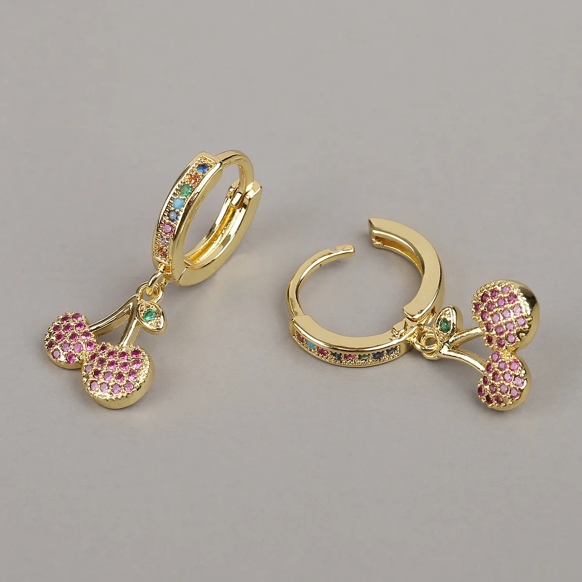 2021 New Hip Hop Jewelry 18k Gold Plated Dangle Earring Ice Out Cz Cubic Zirconia Colorful Cherry Drop Hoop
