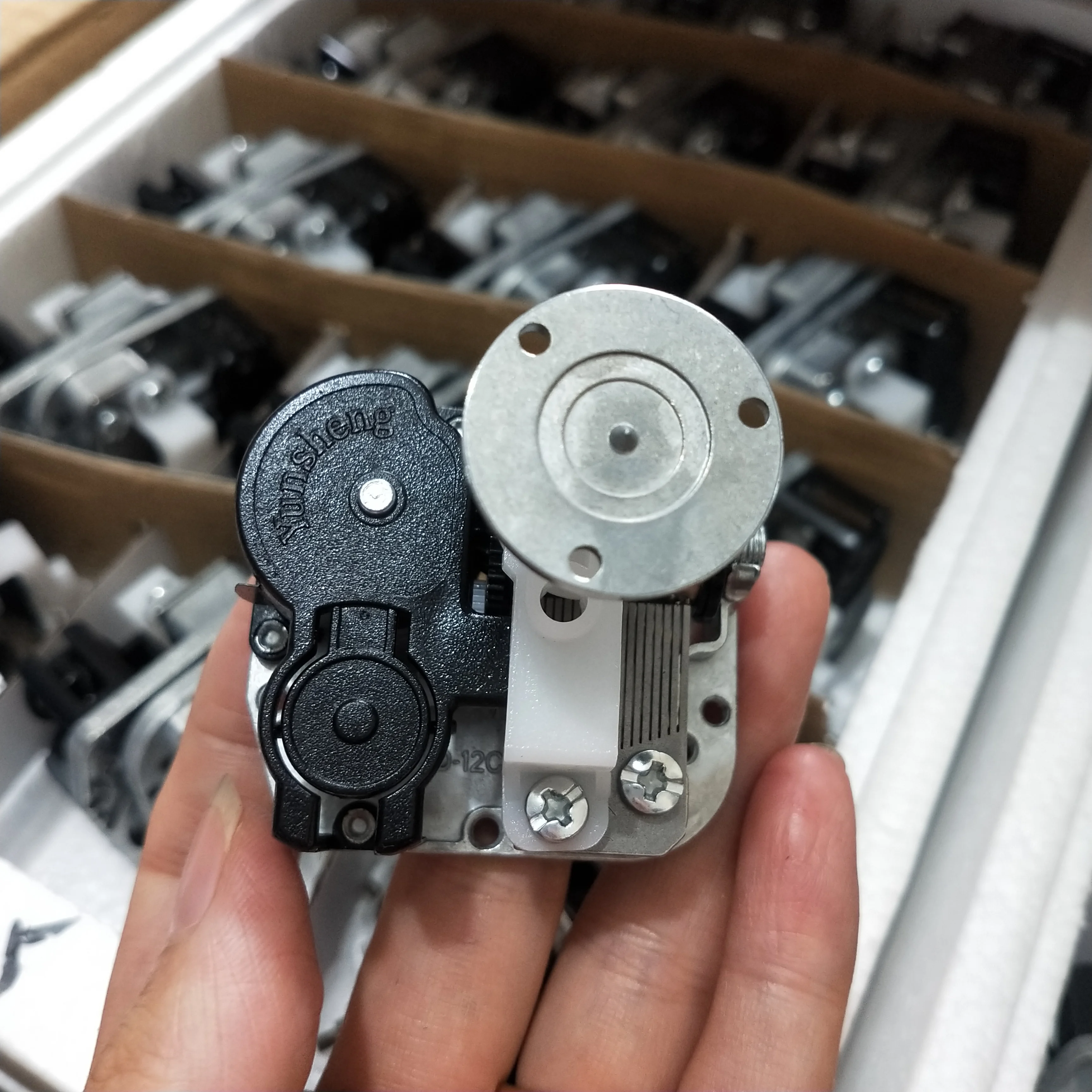 Wholesale Quartz Clock Movement With The Music Box Mechanism Automatic Music Movement