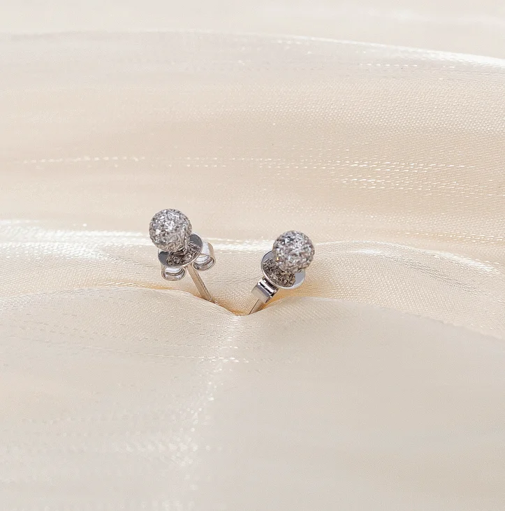 18K White Gold Earrings with Real Diamonds Man-Made VVS Moissanite for Engagement or Anniversary Silver Jewelry