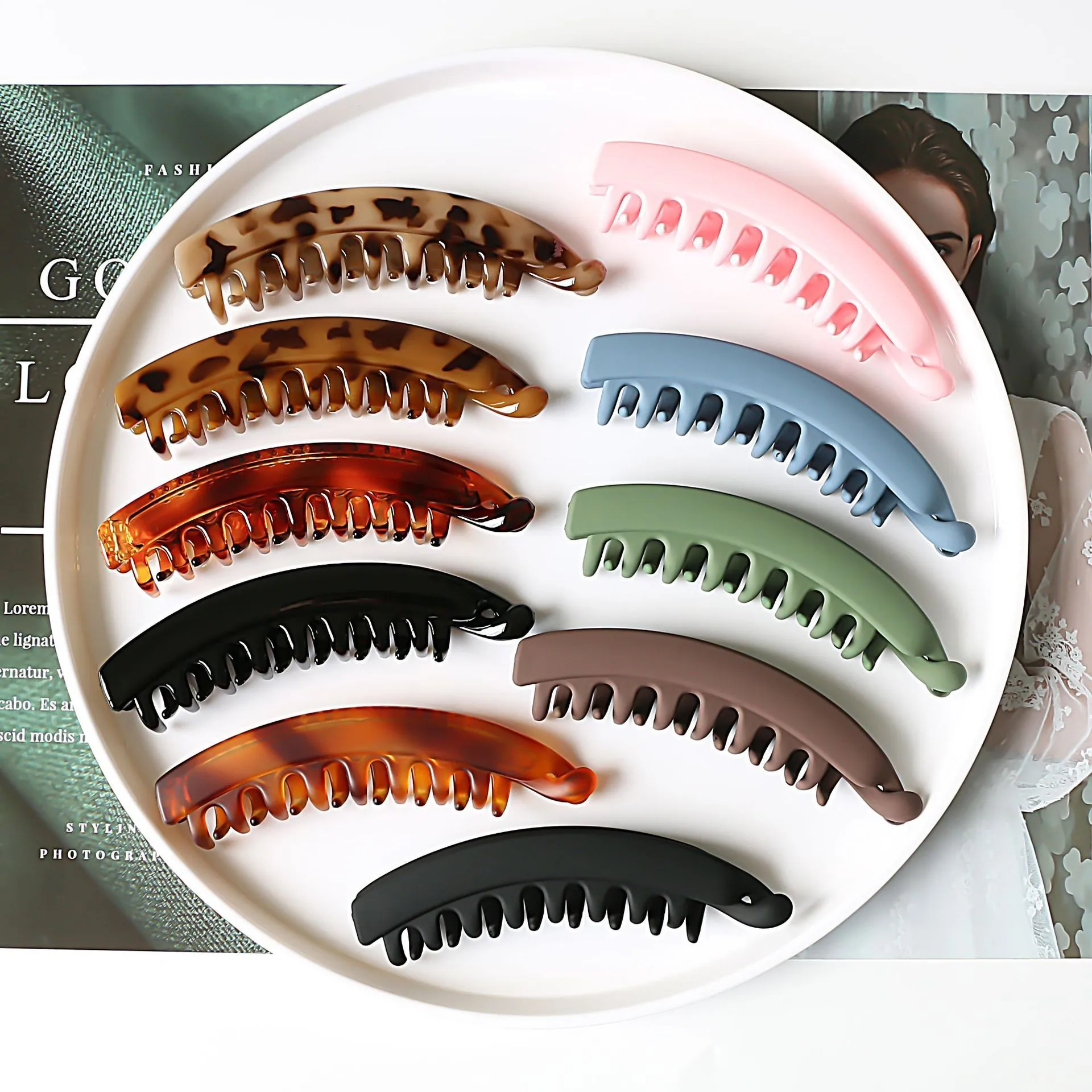Wholesale Hot Selling Banana Hair Clip 13cm Large Plastic Matte Ponytail Holders Hair Clips Women Hair Accessories