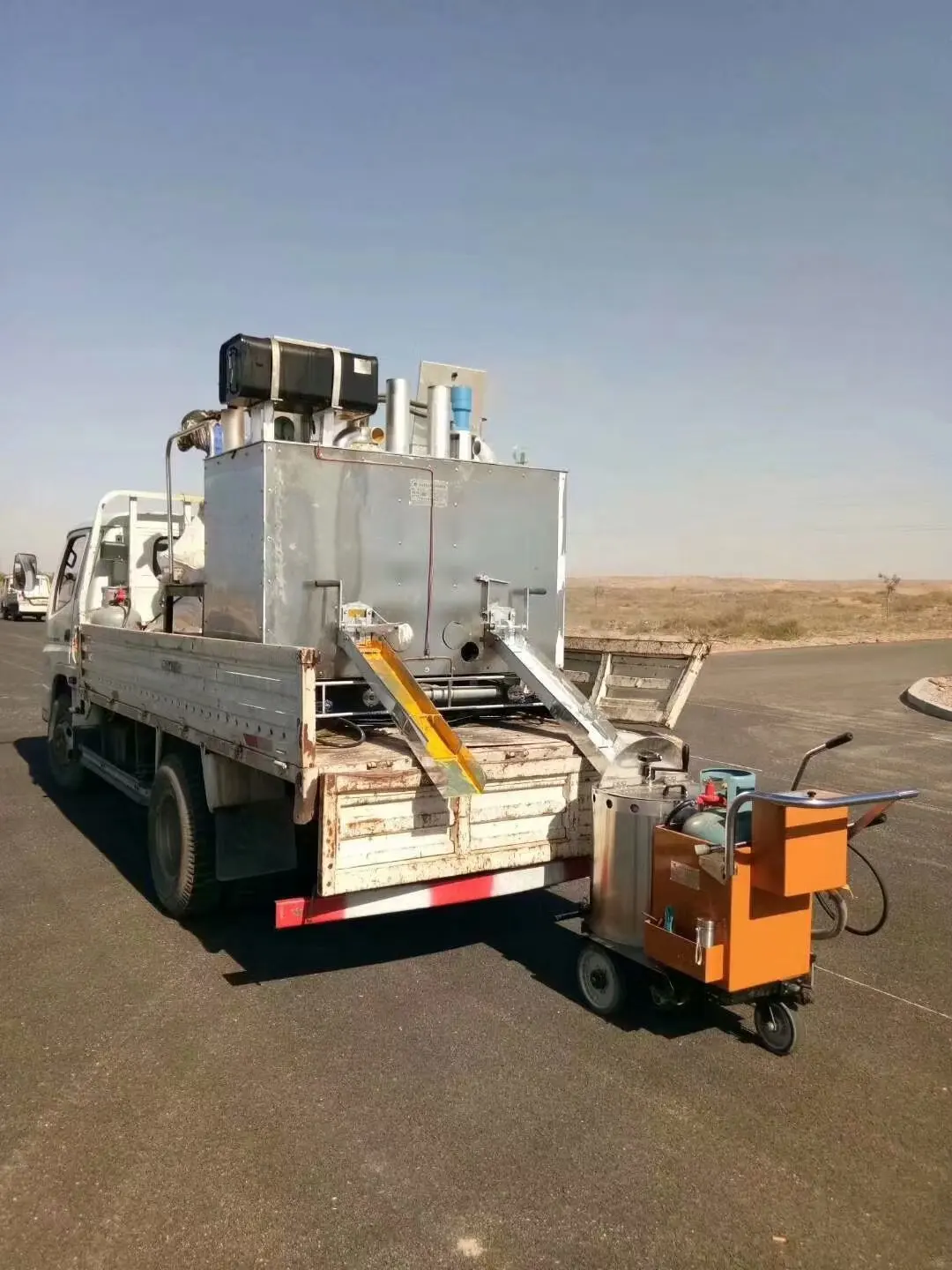 price of ride on thermoplastic road line marking machine for sale