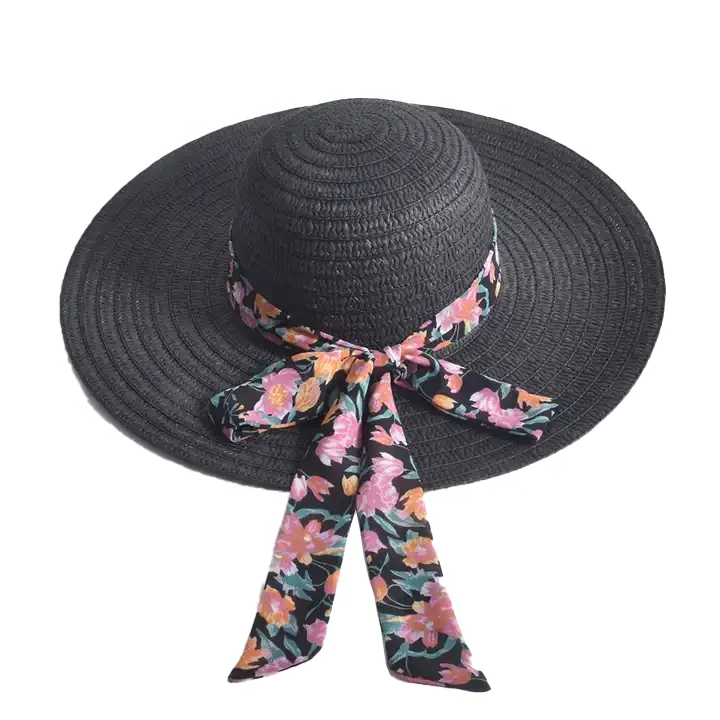 Женская соломенная шляпа с широкими полями