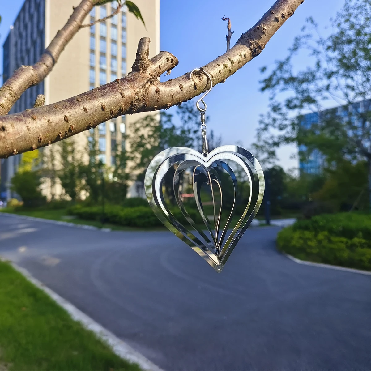 Yard Decoration 3D Rotating Winds Chimes Bird Control Outdoor Hanging Bell Pendant Ornaments Yard Garden