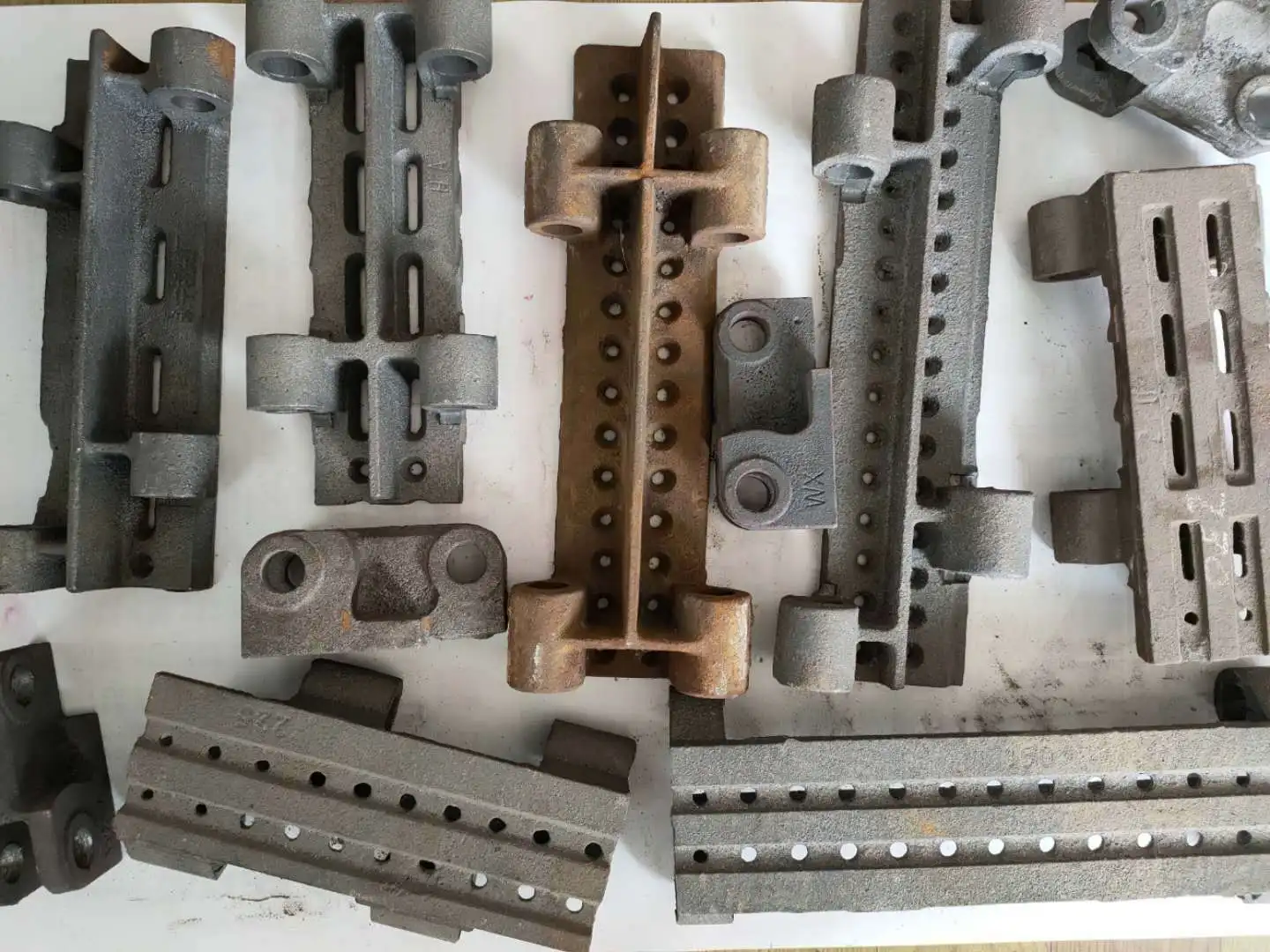 Customized Coal Fired Furnace Grate Plate Stoker Grating Steel