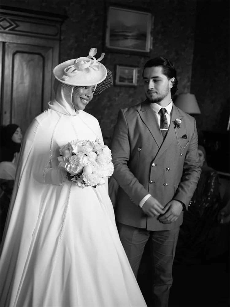 15656# Real Photos Muslim Dubai Long Sleeves Royal Train A-line Wedding Dress With Beading Pearls Lace Cloak Bride Gown For Wome