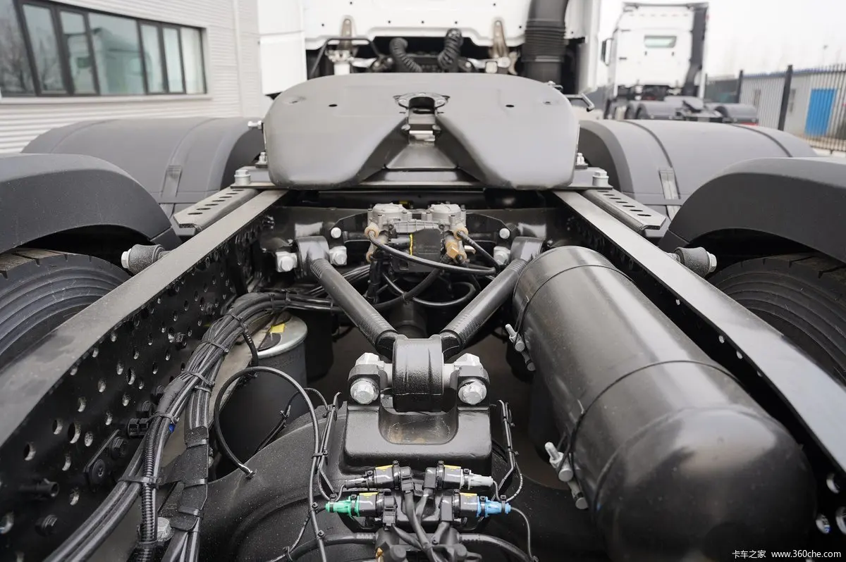 used B en-z tractor trucks actros 6x4 10 Wheel Truck New Diesel Engine Used B en-z Truck