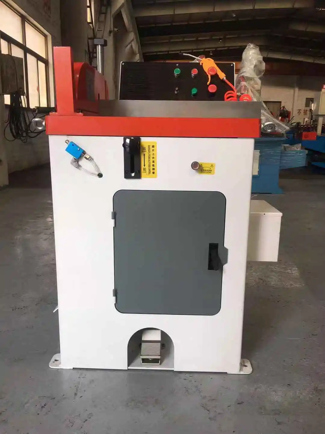 China Jiangsu YT455Q NC Automatic aluminum profile saw aluminium cutting machine