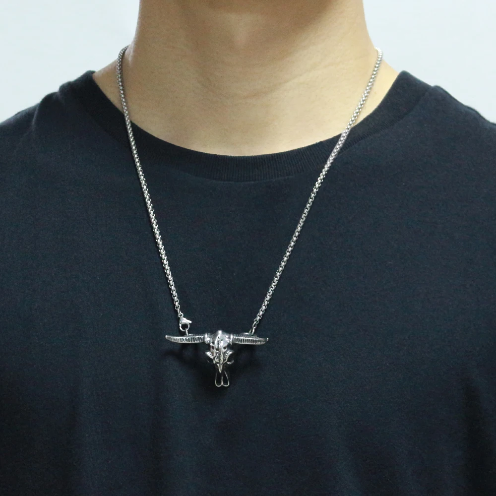 Wholesale Custom Personality Stainless Steel Bull Head Skull Pendant Necklace with 3D Effect