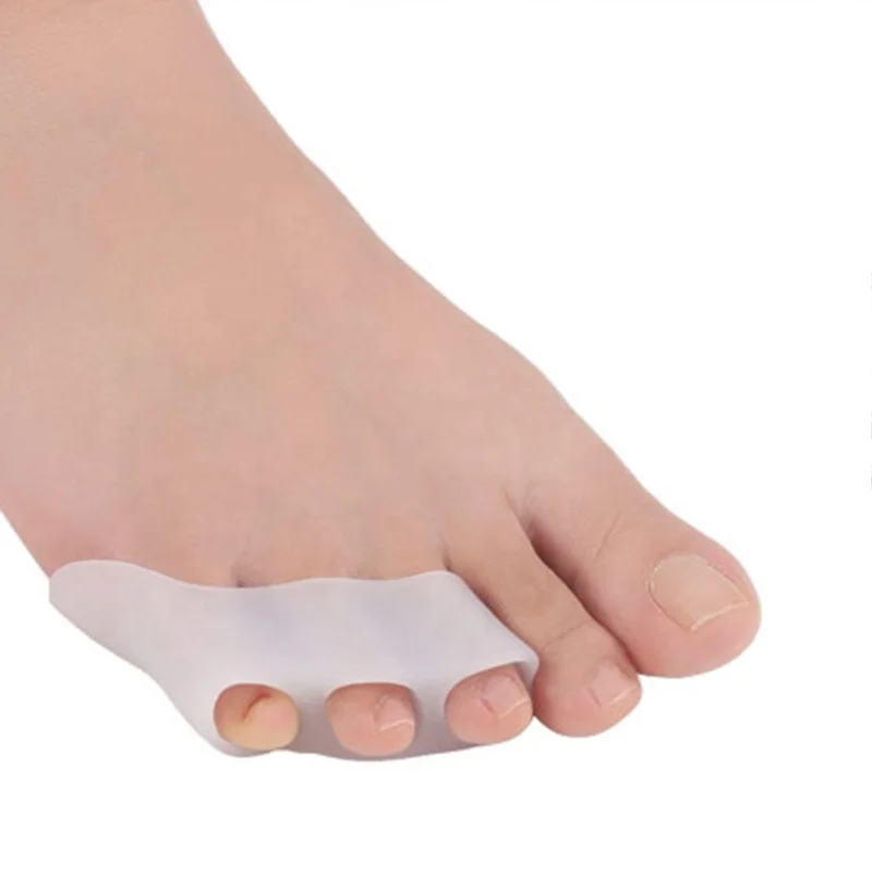 New Silicone 3 Holes Foot Care Finger Toe Separator Hammer Toe Hallux Valgus Corrector