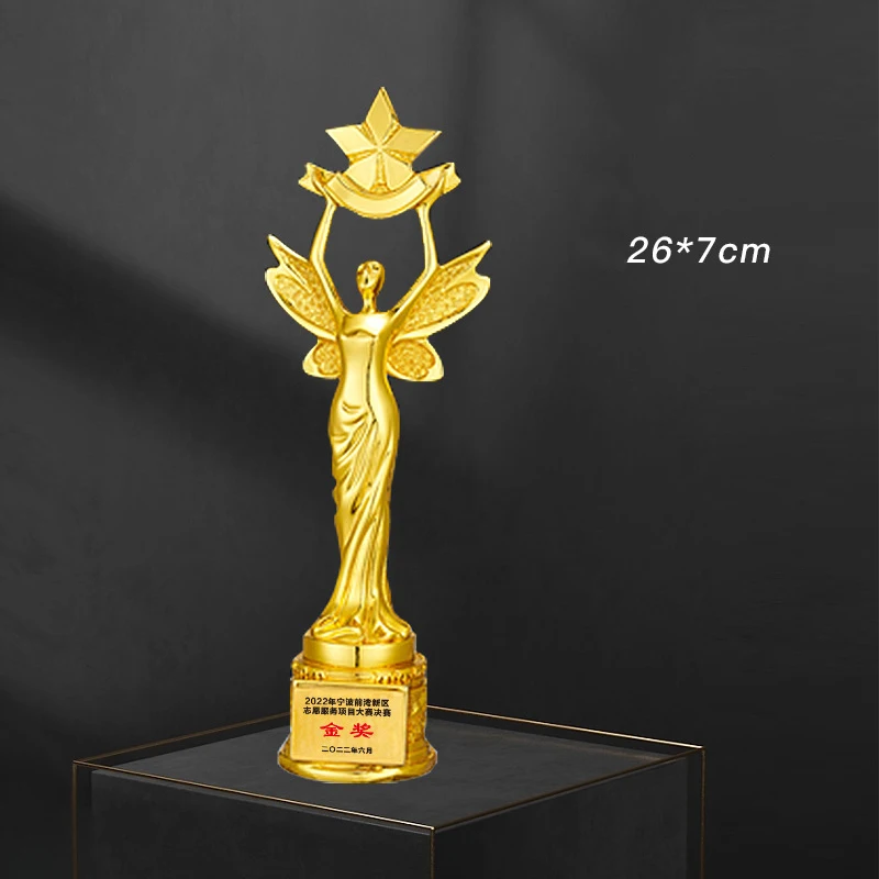 Стильный Кубок из смолы