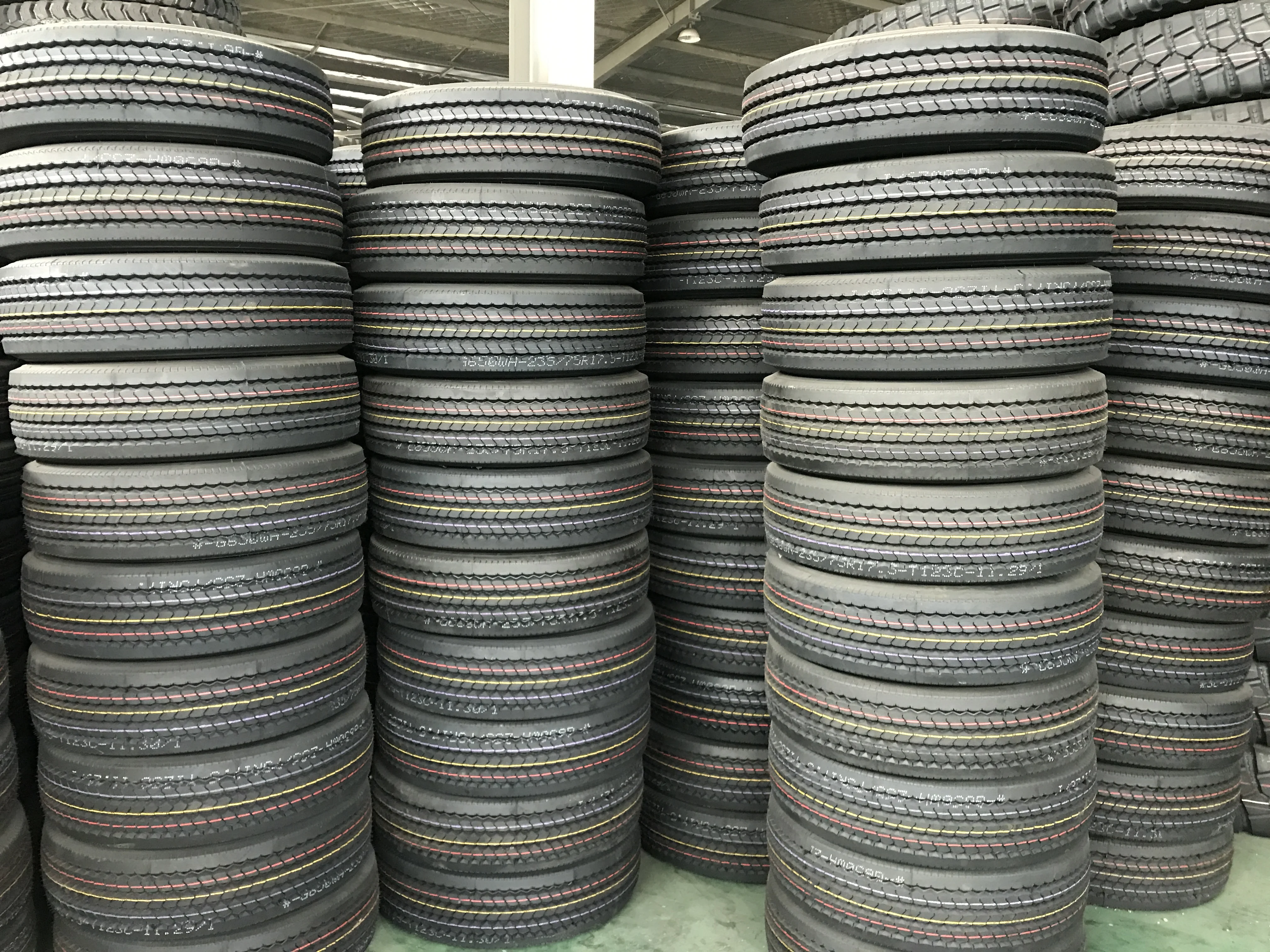 Sportrak brand price tire 8R17.5, 215/75R17.5, 235/75R17.5, 255/70R22.5, 275/70R22.5 china tire wholesale price