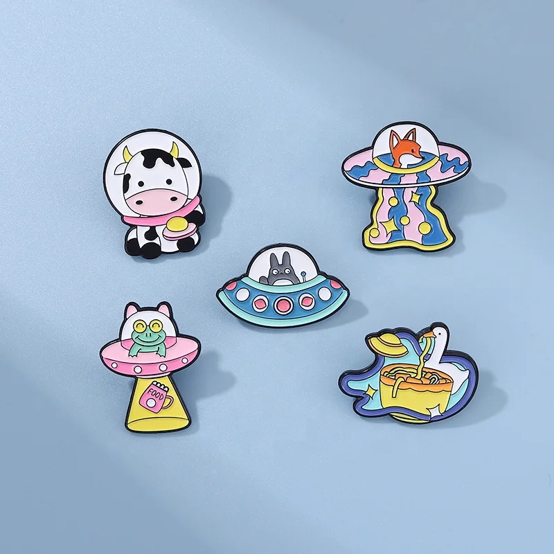Animal UFO Enamel Pin Custom Fox Cow Frog Goose Chinchilla Brooch Lapel Badge Universe Astronaut Jewelry Gift for Kids Friends