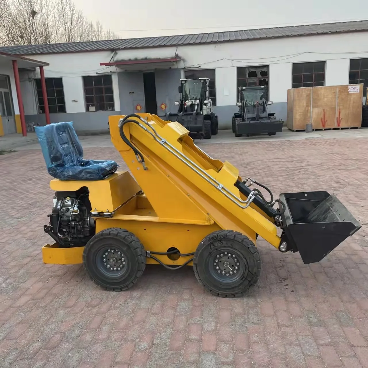 Factory Direct Supply Mini Track Crawler Skid Steer Loader V-1000 skid steer With Lowest Price