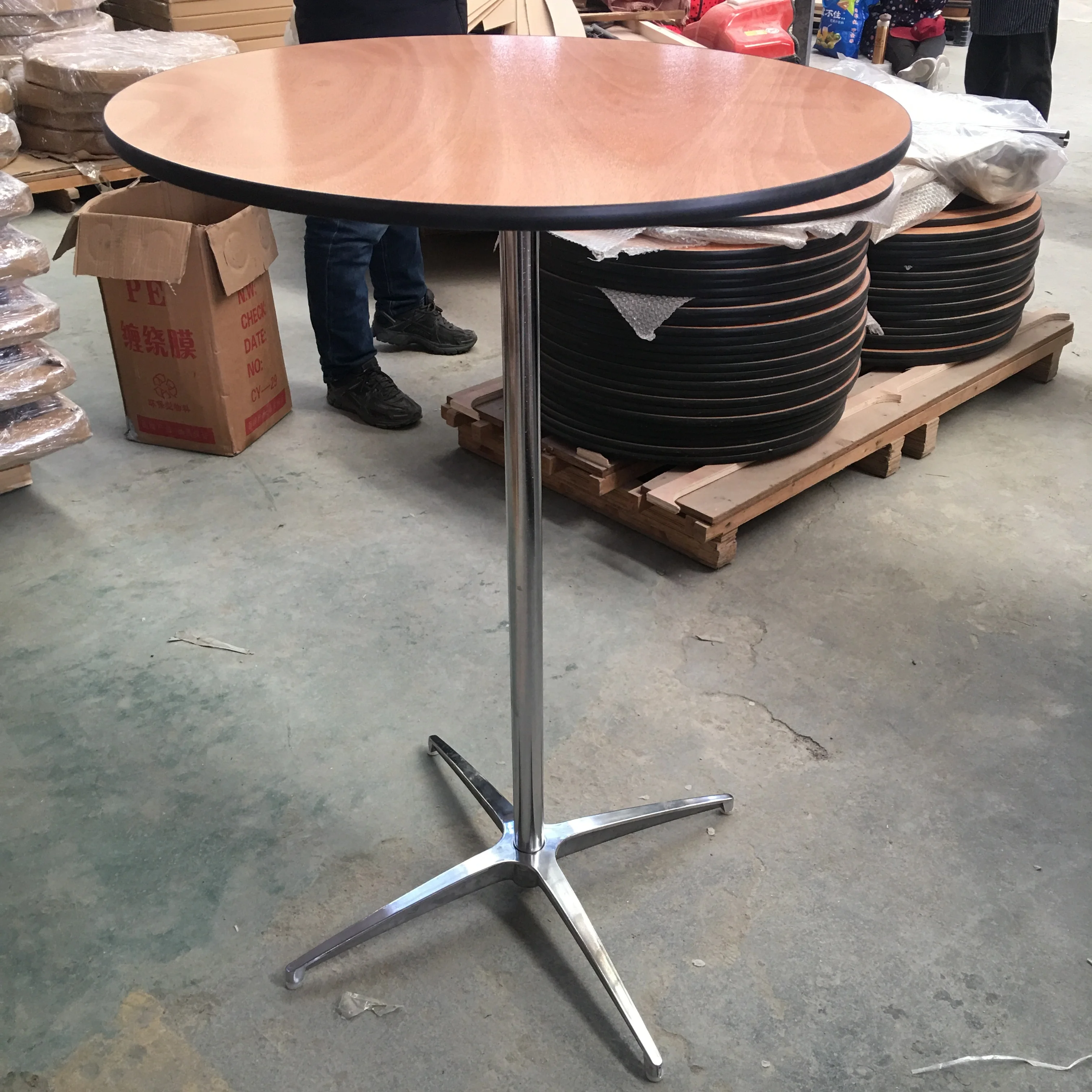 FOSHAN XM Cocktail table 24' round w/30' and 42' poles
