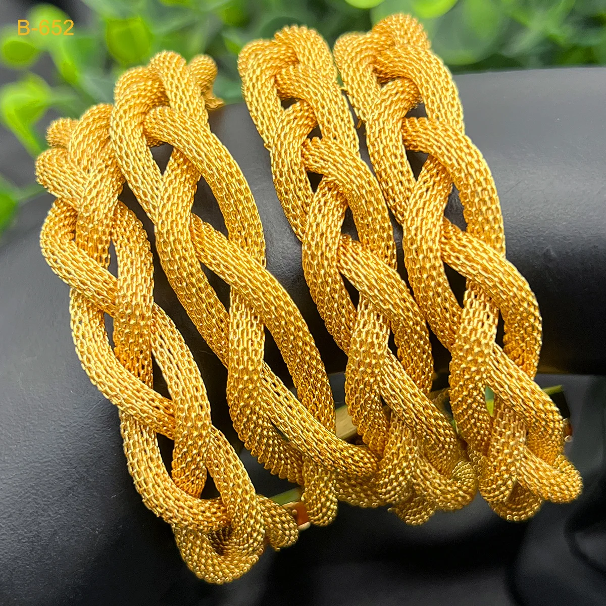 Женский браслет с золотым покрытием 24 карата