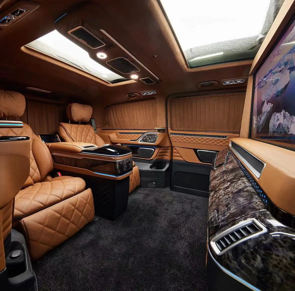 Luxury secretary seat, interior suit of commercial vehicle,Cut off the TV, coffee machine and refrigerator. for BENZ Vclass v300