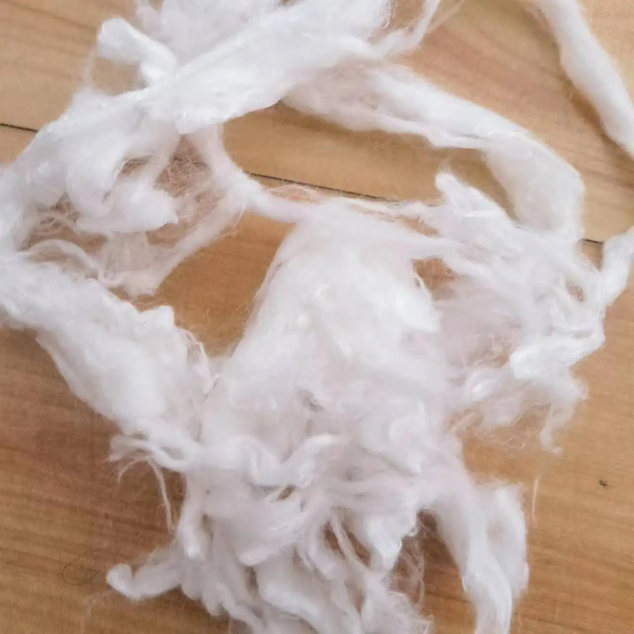 Hot selling flame retardant viscose rayon fiber 3.3 Dtex 60 MM