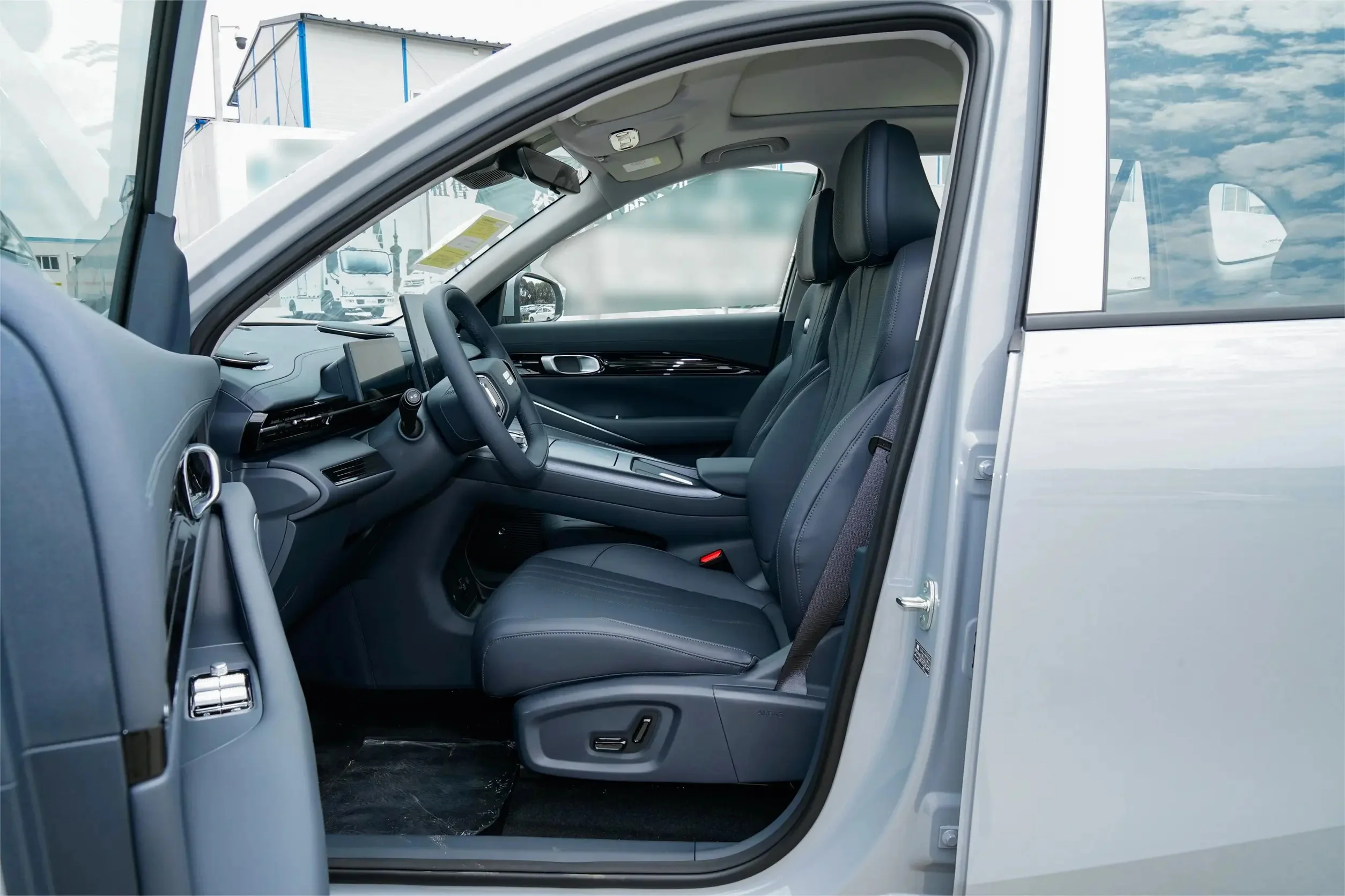 Китайский умный автомобиль компактный семейный внедорожник Geely Galaxy E5 2024 440/530 км чистый электромобиль