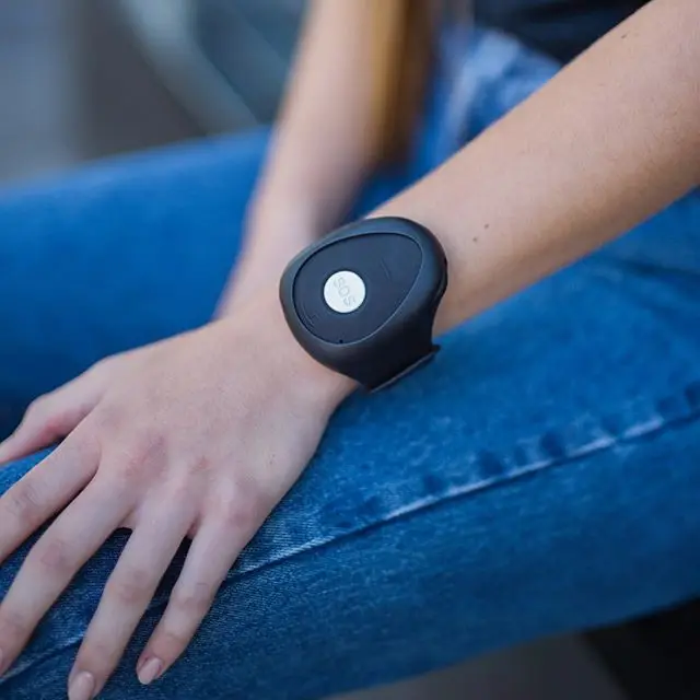 EV07 Elderly SOS Wristband Fall Detection and Location 4G GPS Tracer