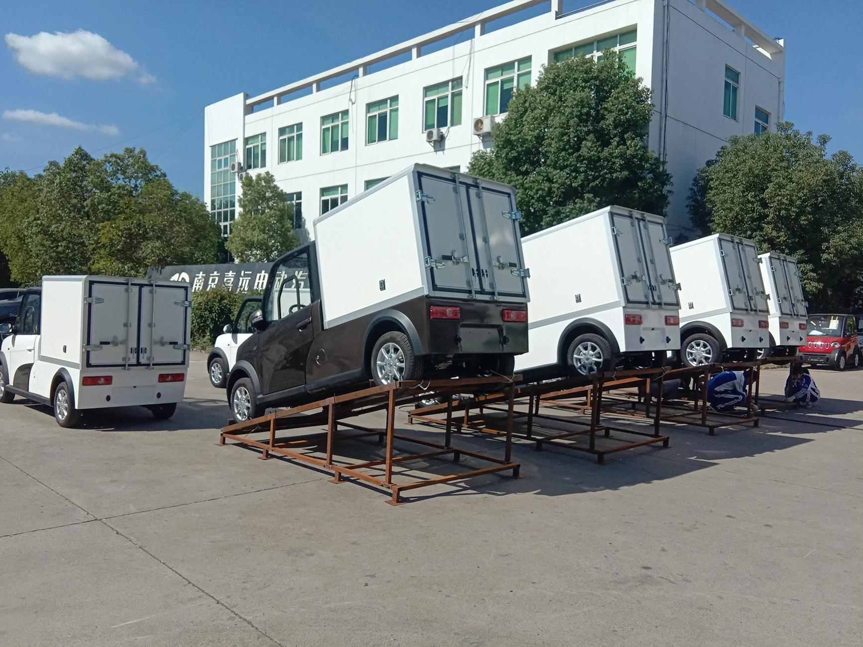EEC утвержден L7e 4wd электрическое транспортное средство 2 местный Ван Мини грузовик новый