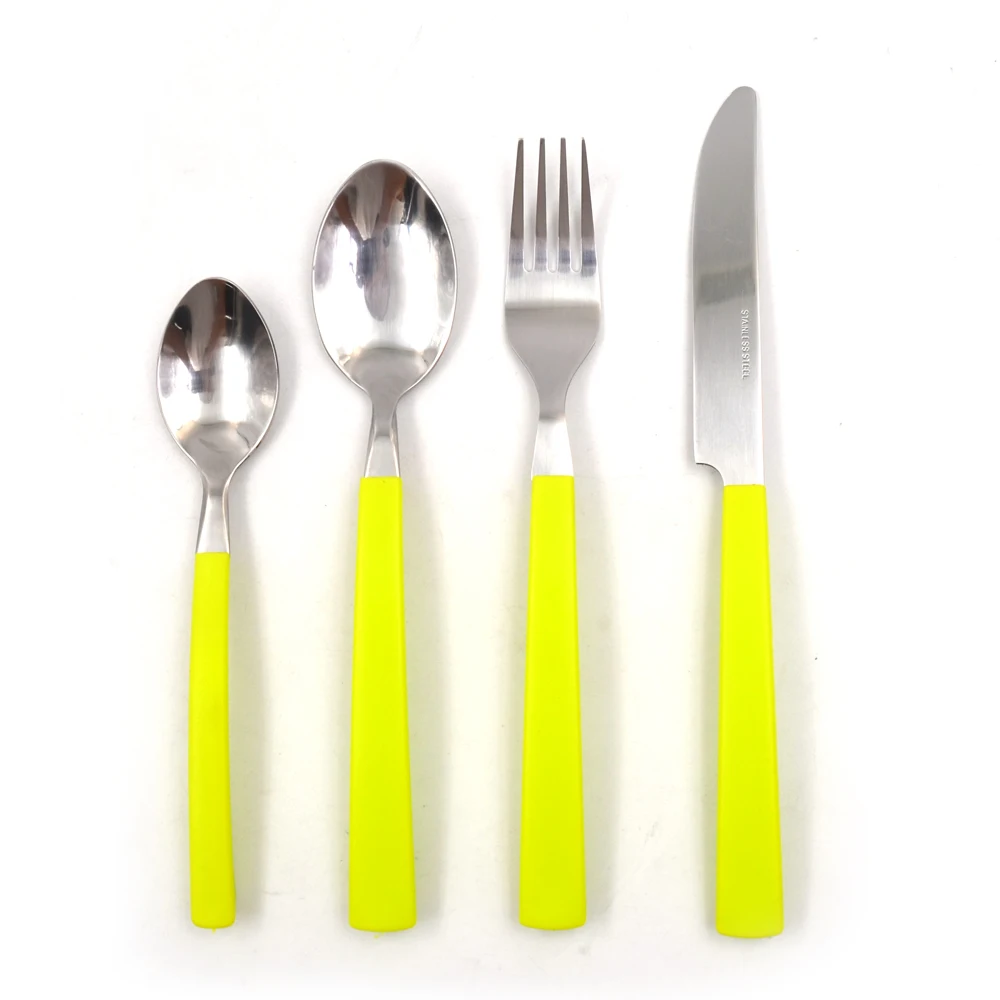 Набор столовых приборов из нержавеющей стали с пластиковой ручкой