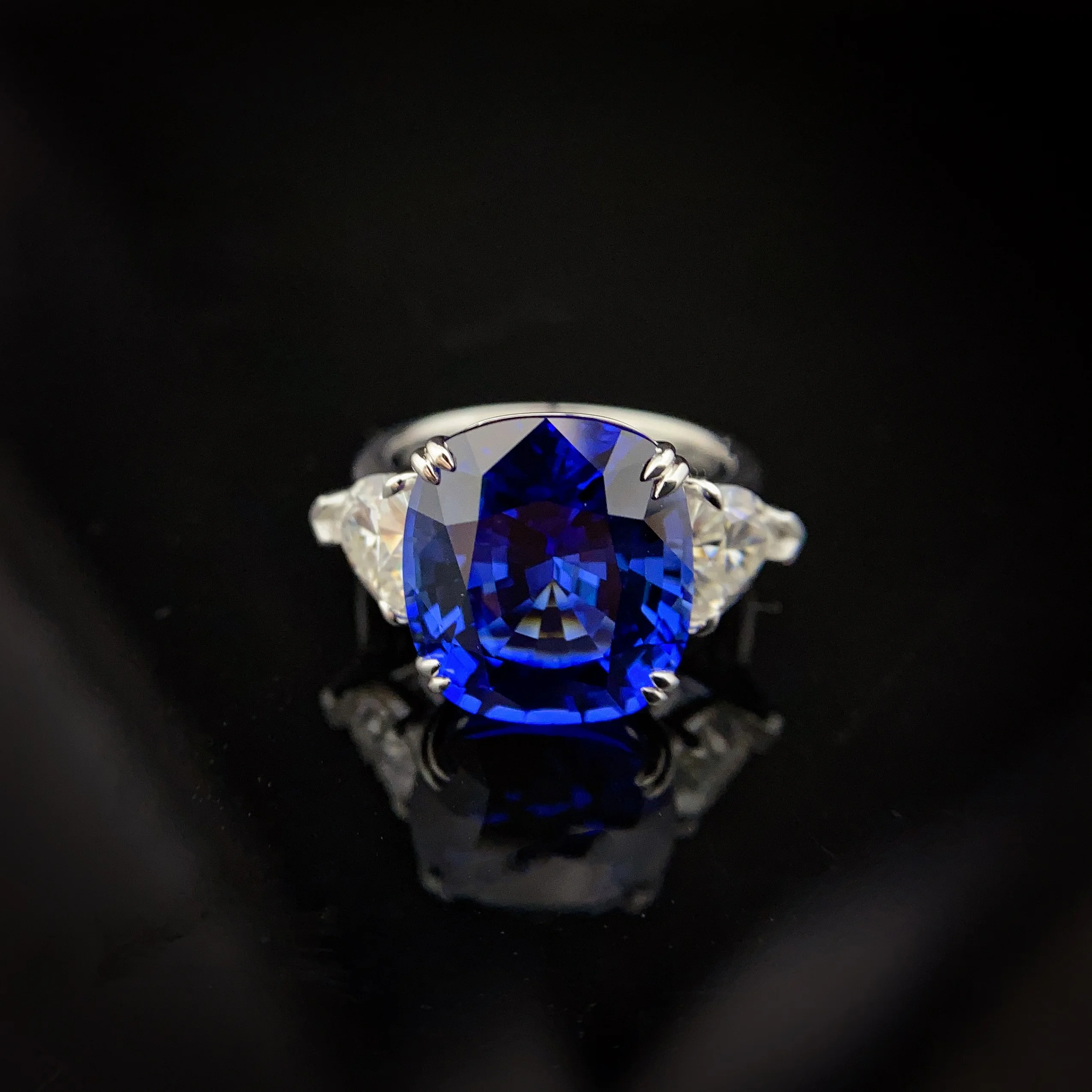 Cushion Cut Sapphire Blue Zircon Ruby Gemstone Four Claw Couple Engagement Ring Factory Price Birthstone Huge White Silver Ring