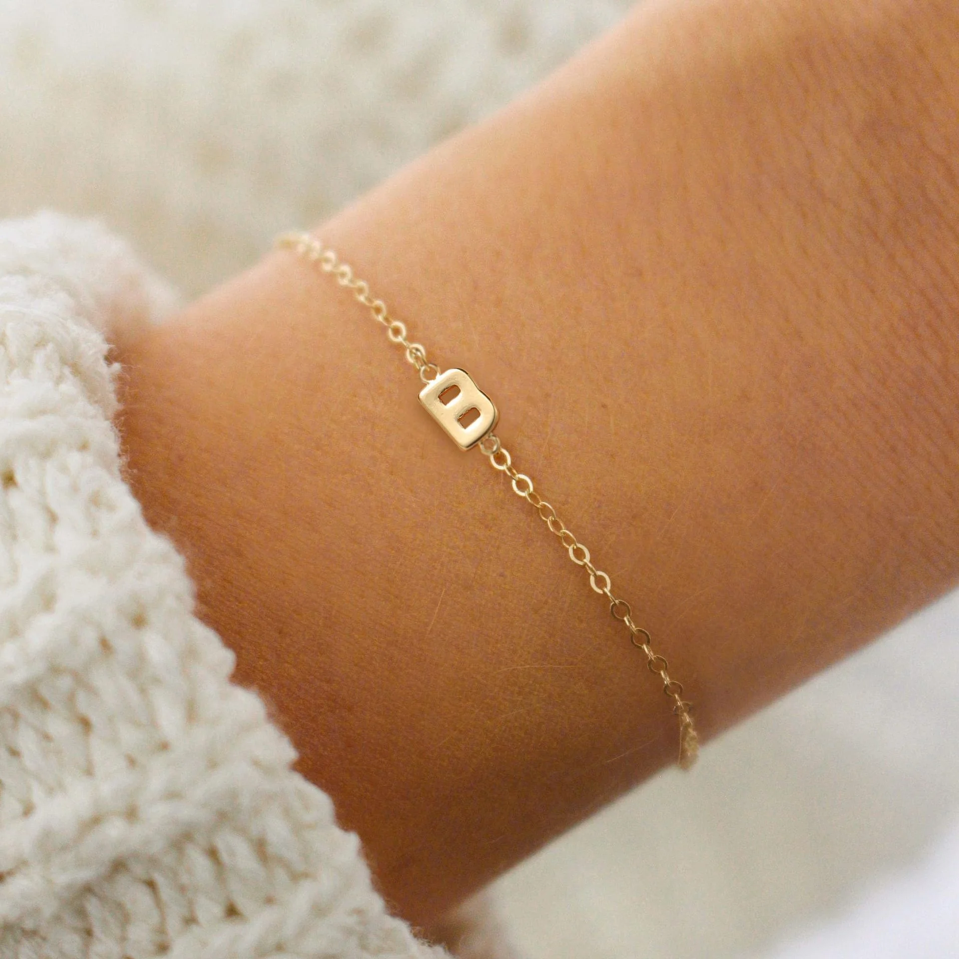 A to Z 26 Letter Pendant Gold-Plated Stainless Steel Couple Bracelet Easy Match Accessories Anniversaries Charm Bracelets