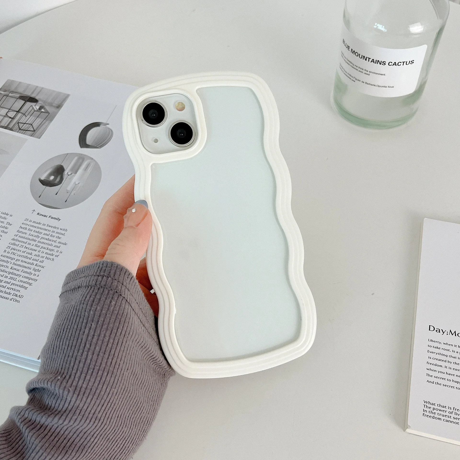 Ins style wave frame airbag anti drop transparent TPU phone case iphone 11 12 13 14 plus/pro/pro max