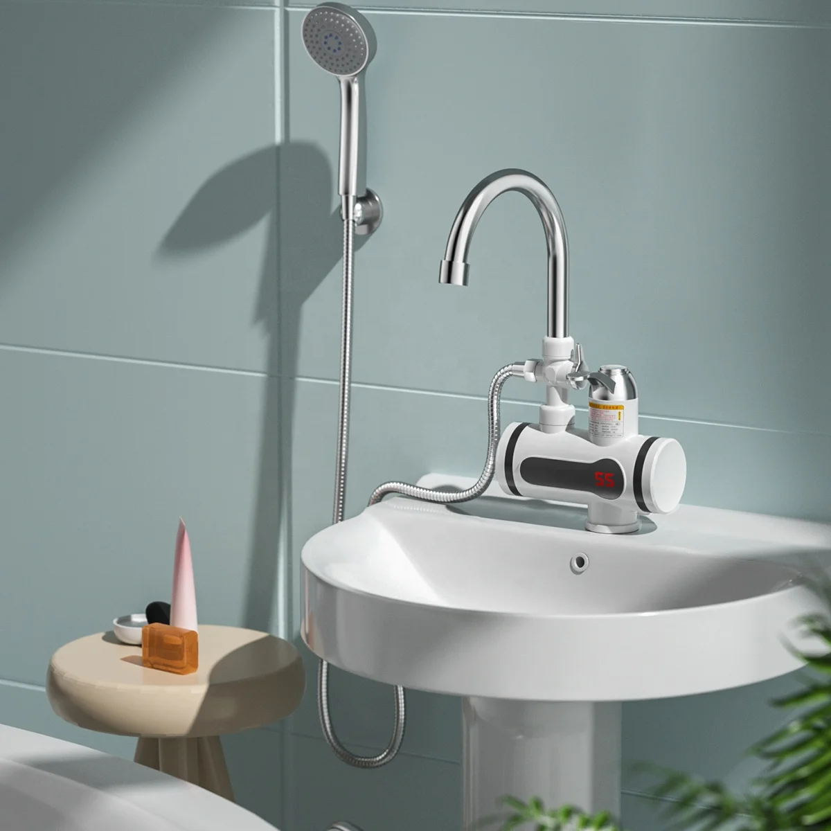 Wholesale 2022 High Quality Hot and Cold Water Brass Core LED Automatic Electric Thermostatic Faucets With Pull Out Shower Head