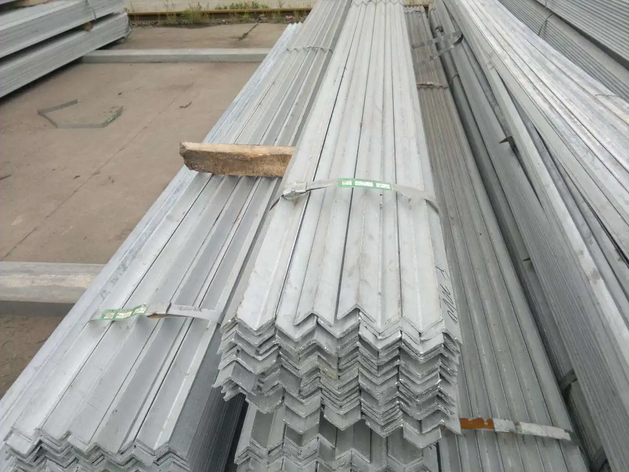 Factory supply steel angle 304 stainless steel angle steel 201 321 angle bar