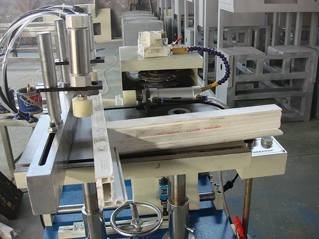 pvc plastic Aluminum Profile Windows and Doors End face Milling Machine