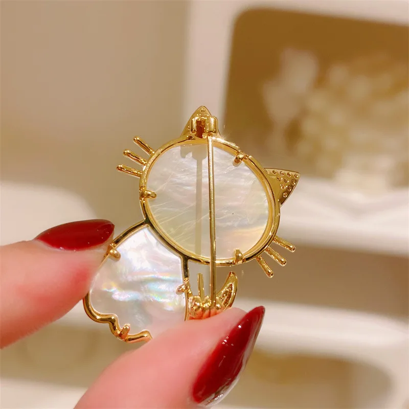 New Women Luxury Animal Pin Buckle Korean high-end natural shell Brooches Beautiful Cute Cat Brooch